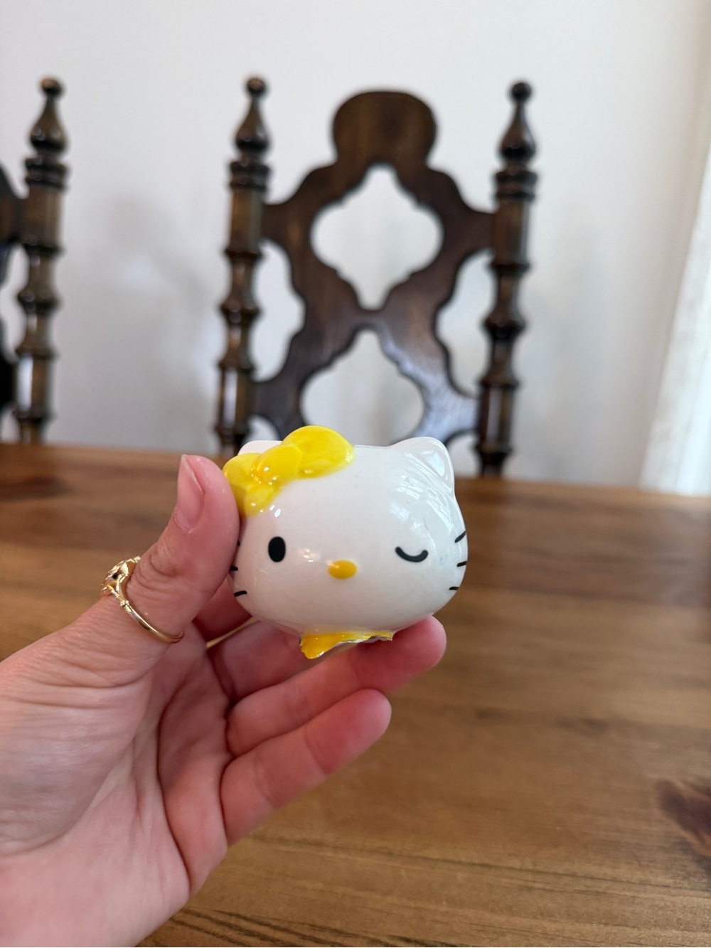 Glossy White Cat  HELLO KITTY Figurine with Yellow Bow glass top piece